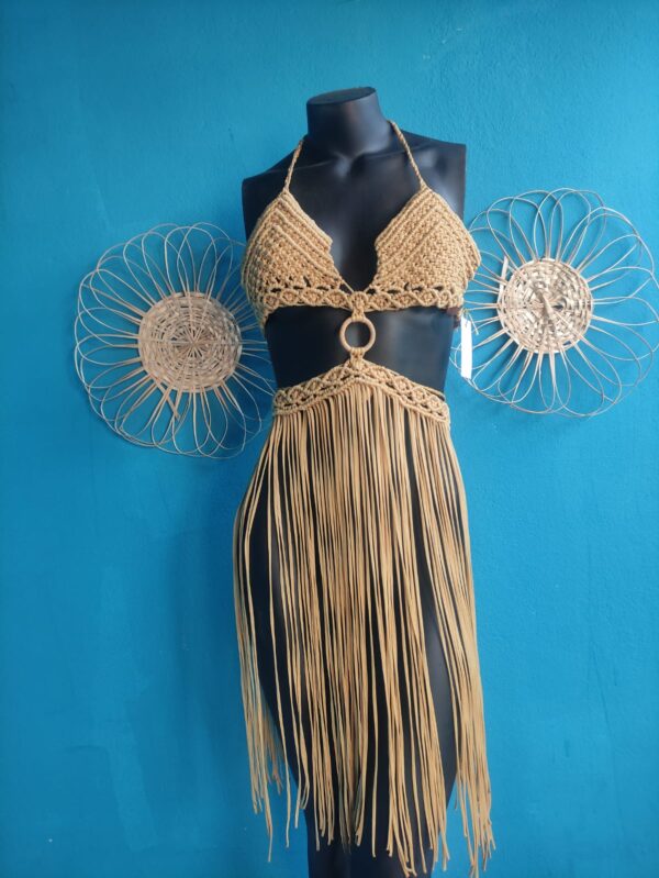 Vestido em Macramê Dourado