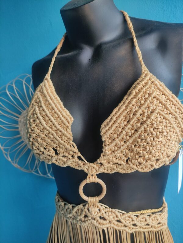Vestido em Macramê Dourado - Image 3